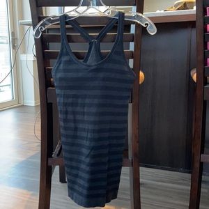 Lulu Ebb to Street too, black stripe, size 4